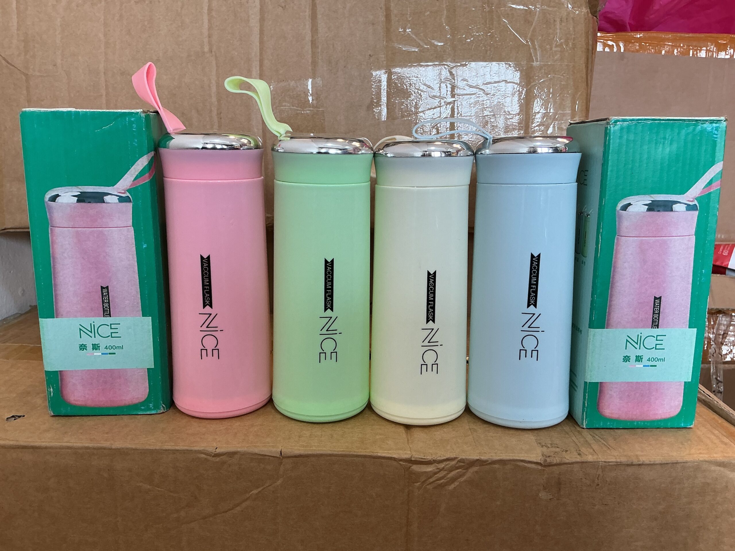 400ml GLASS CUP WITH LID IN BOX - Image 2
